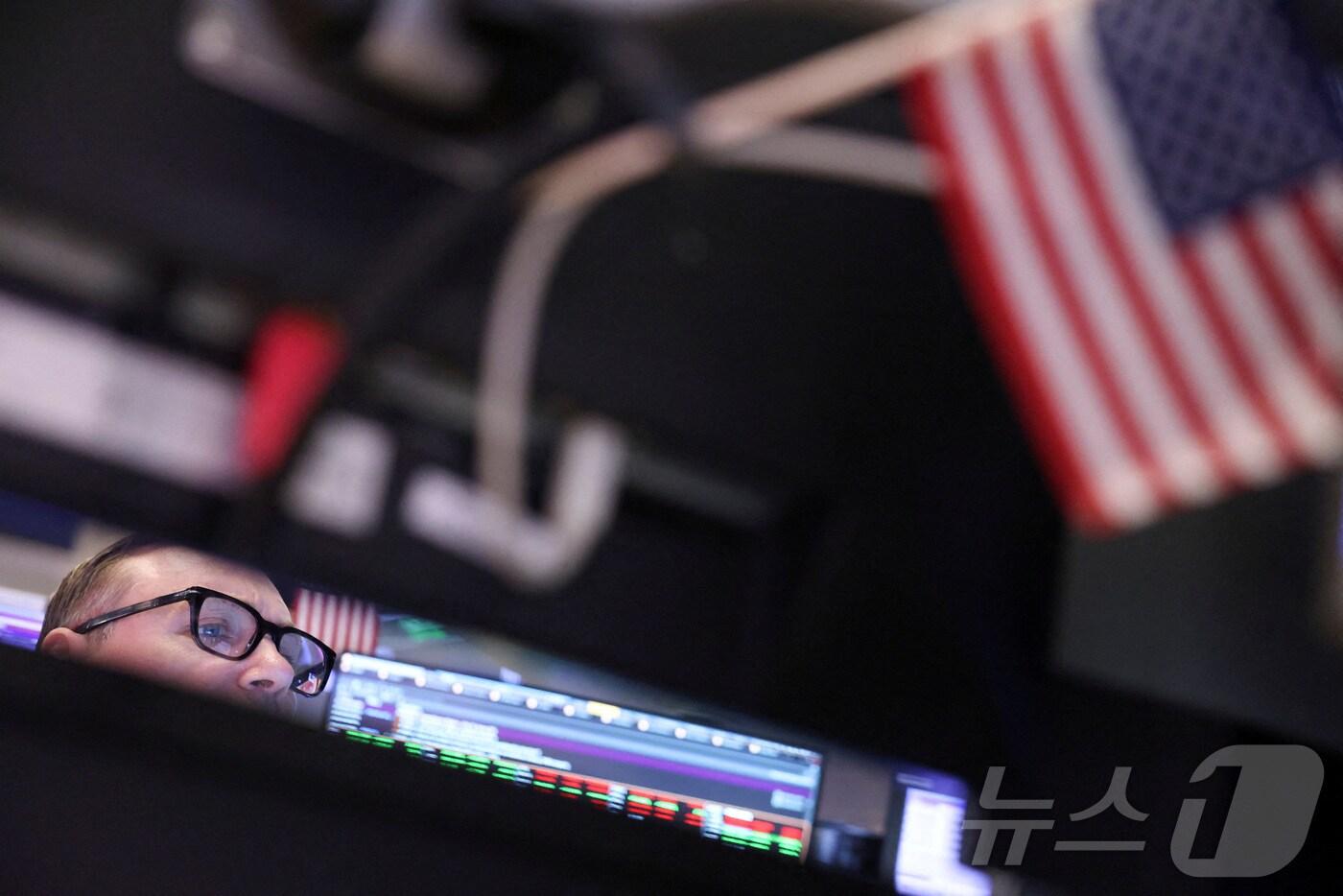 뉴욕증권거래소 트레이더 ⓒ 로이터=뉴스1