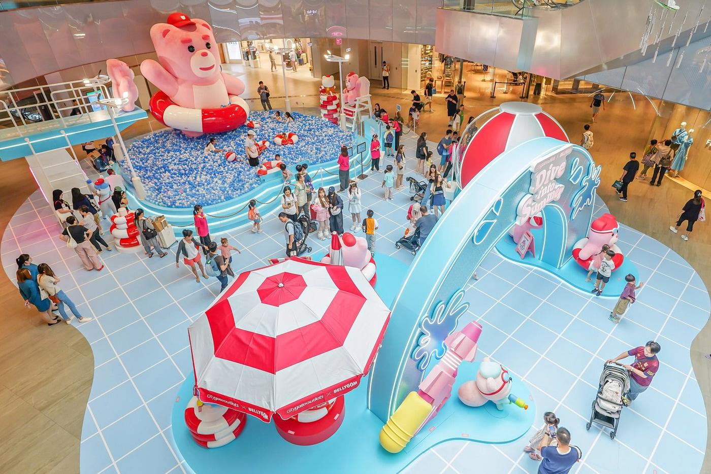  홍콩 '시티게이트 아울렛'에서 롯데홈쇼핑 캐릭터 벨리곰의 '다이브 인투 서머' 전시와 팝업스토어가 진행되고 있다.(롯데홈쇼핑 제공).
