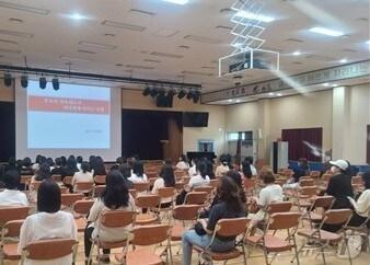 본문 이미지 - 경북교육청은 15일 학부모의 교육 동반자 역량 강화를 위한 ‘3대 핵심 학부모 교육 사업’을 본격 추진한다.(경북교육청 제공, 재판매 및 DB 금지)