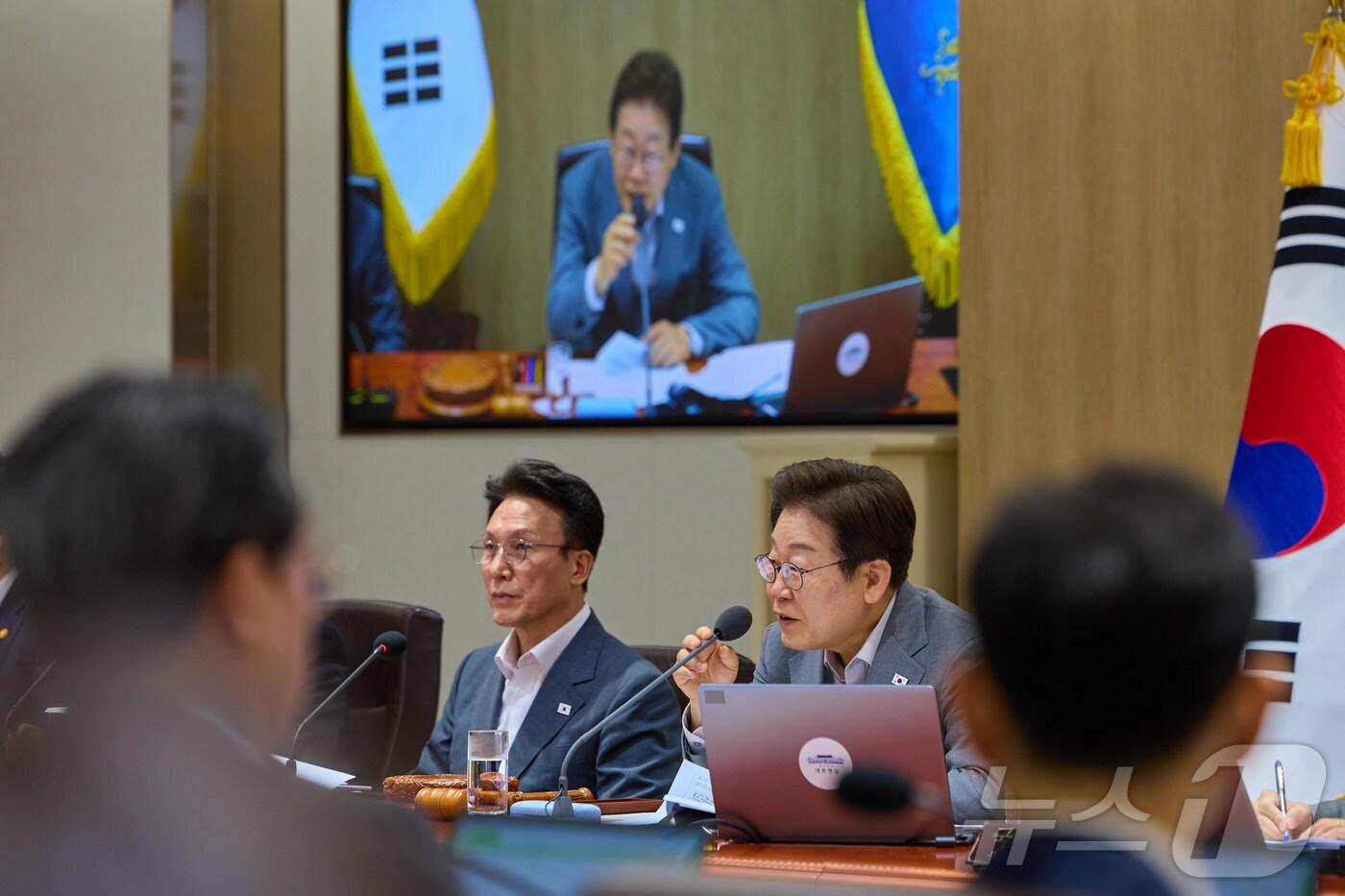 이재명 대통령이 15일 서울 용산 대통령실 청사에서 열린 국무회의에서 발언을 하고 있다. (대통령실 제공. 재판매 및 DB 금지) 2025.7.15/뉴스1 ⓒ News1 이재명 기자