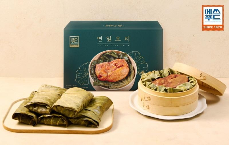 본문 이미지 - 기력 보충을 위한 고단백 보양식, '연잎 오리 세트', 롯데홈쇼핑 최유라쇼 방송 / 사진 제공=에쓰푸드
