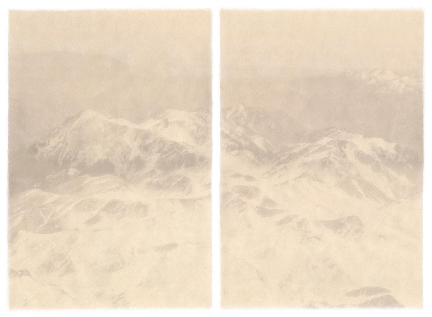 본문 이미지 - Season Lao, Mt. Tianshan, Central Asia 2025, 2025, Photography on Kozo Paper, 200x135cm (중정갤러리 제공)