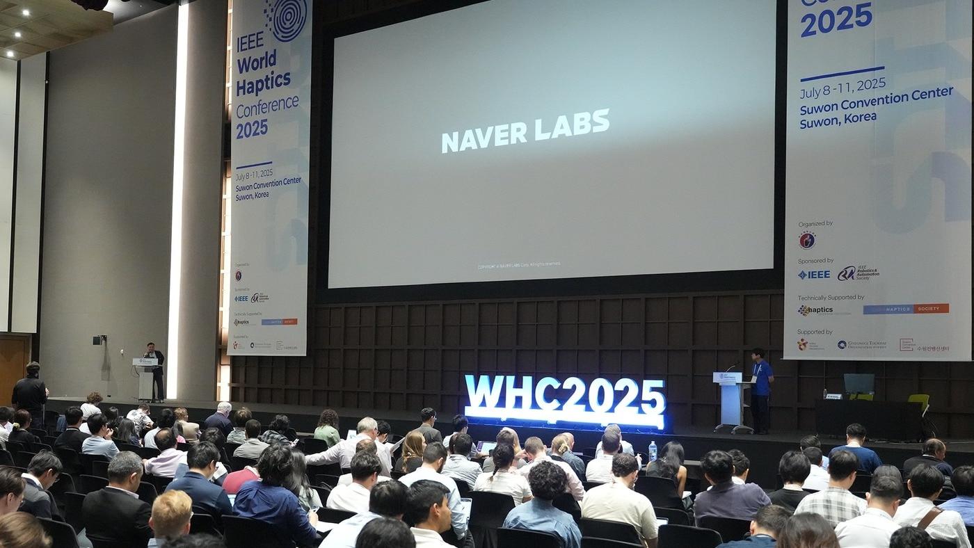 석상옥 네이버랩스 대표가 9일 경기 수원시 수원컨벤션센터에서 열린 'IEEE 월드 햅틱스 콘퍼런스 2025'에 연사로 참여했다. (네이버 제공)
