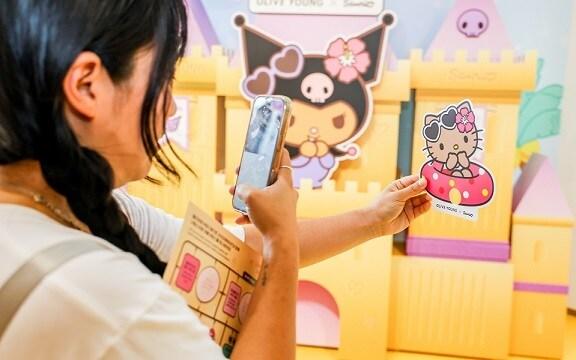 본문 이미지 - CJ올리브영은 7월 한 달간 MZ세대 인기 상권인 성수∙홍대 주요 매장에서 다채로운 체험형 팝업스토어를 운영한다(올리브영제공)