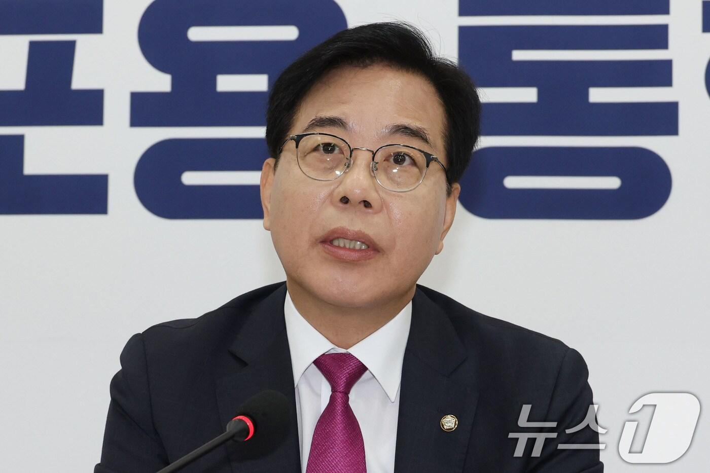 송언석 국민의힘 비상대책위원장 겸 원내대표가 16일 오전 서울 여의도 국회에서 가진 현안 관련 기자간담회에서 발언하고 있다. 2025.7.16/뉴스1 ⓒ News1 이광호 기자