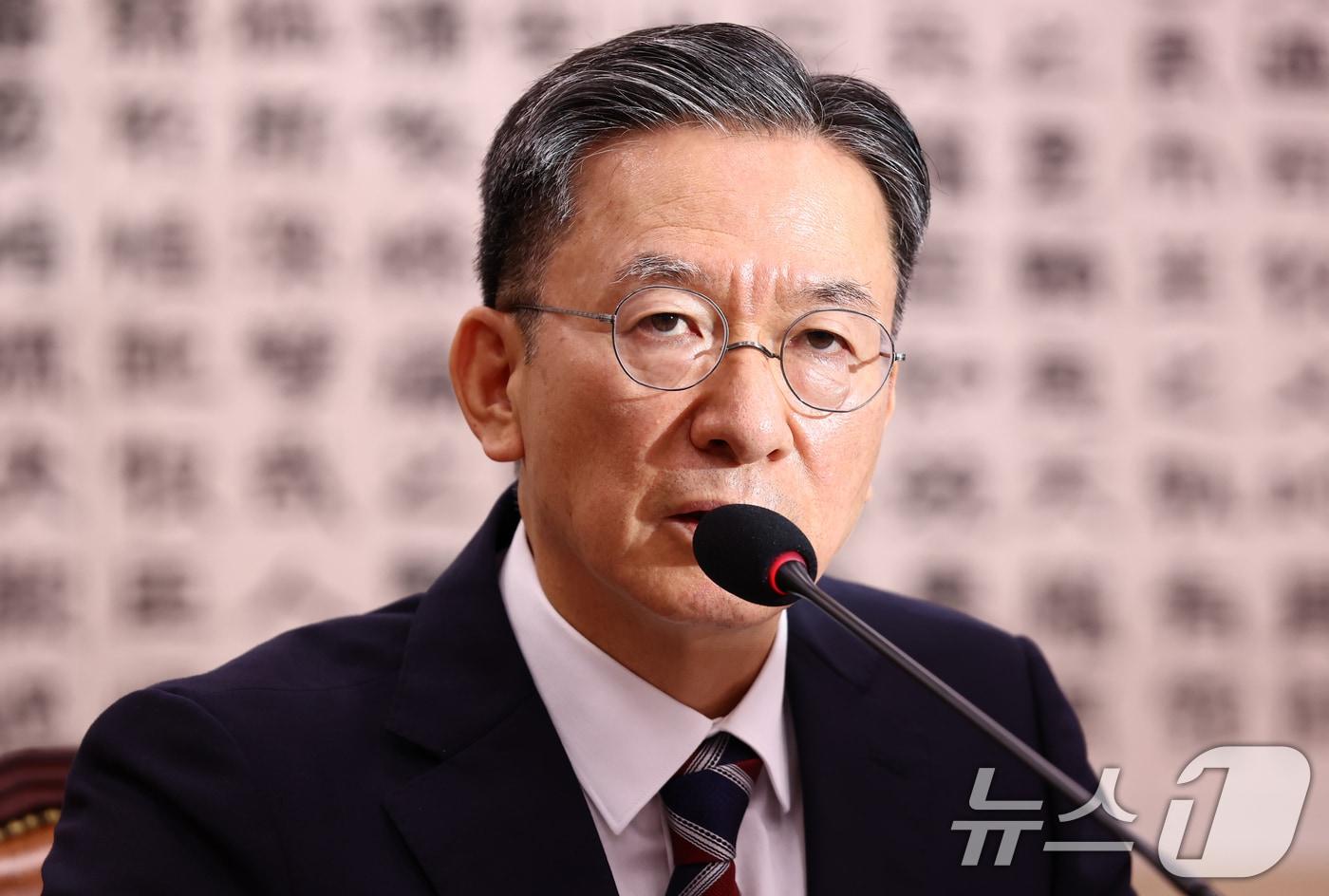 정성호 법무부 장관 후보자가 16일 오전 서울 여의도 국회 법제사법위원회에서 열린 법무부 장관 후보자 인사청문회에서 의원 질의에 답변하고 있다. 2025.7.16/뉴스1 ⓒ News1 김민지 기자