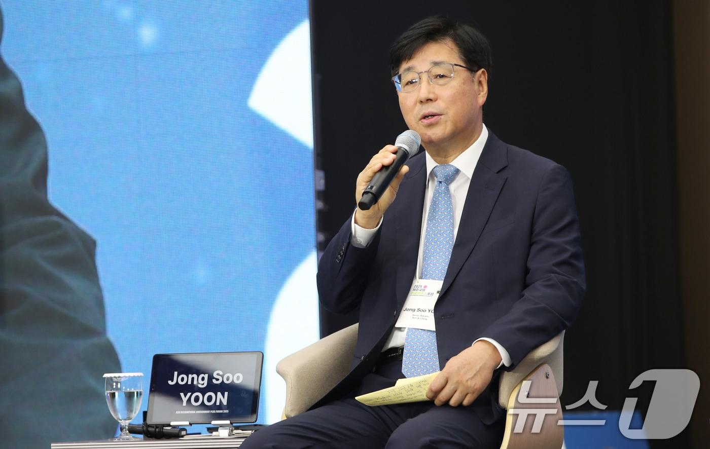 본문 이미지 - 윤종수 KT ESG 위원회 위원장(사외이사)ⓒ 뉴스1 오현지 기자