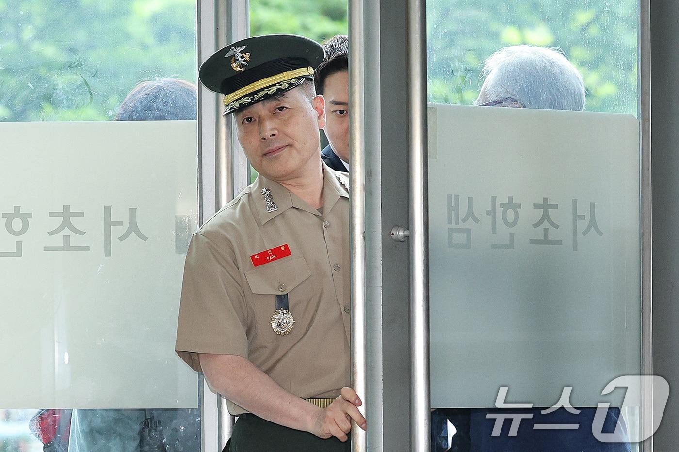 해병대 수사단장인 박정훈 대령이 16일 오후 서울 서초구 이명현 순직해병특검 사무실에 참고인 신분으로 출석하고 있다. 2025.7.16/뉴스1 ⓒ News1 신웅수 기자