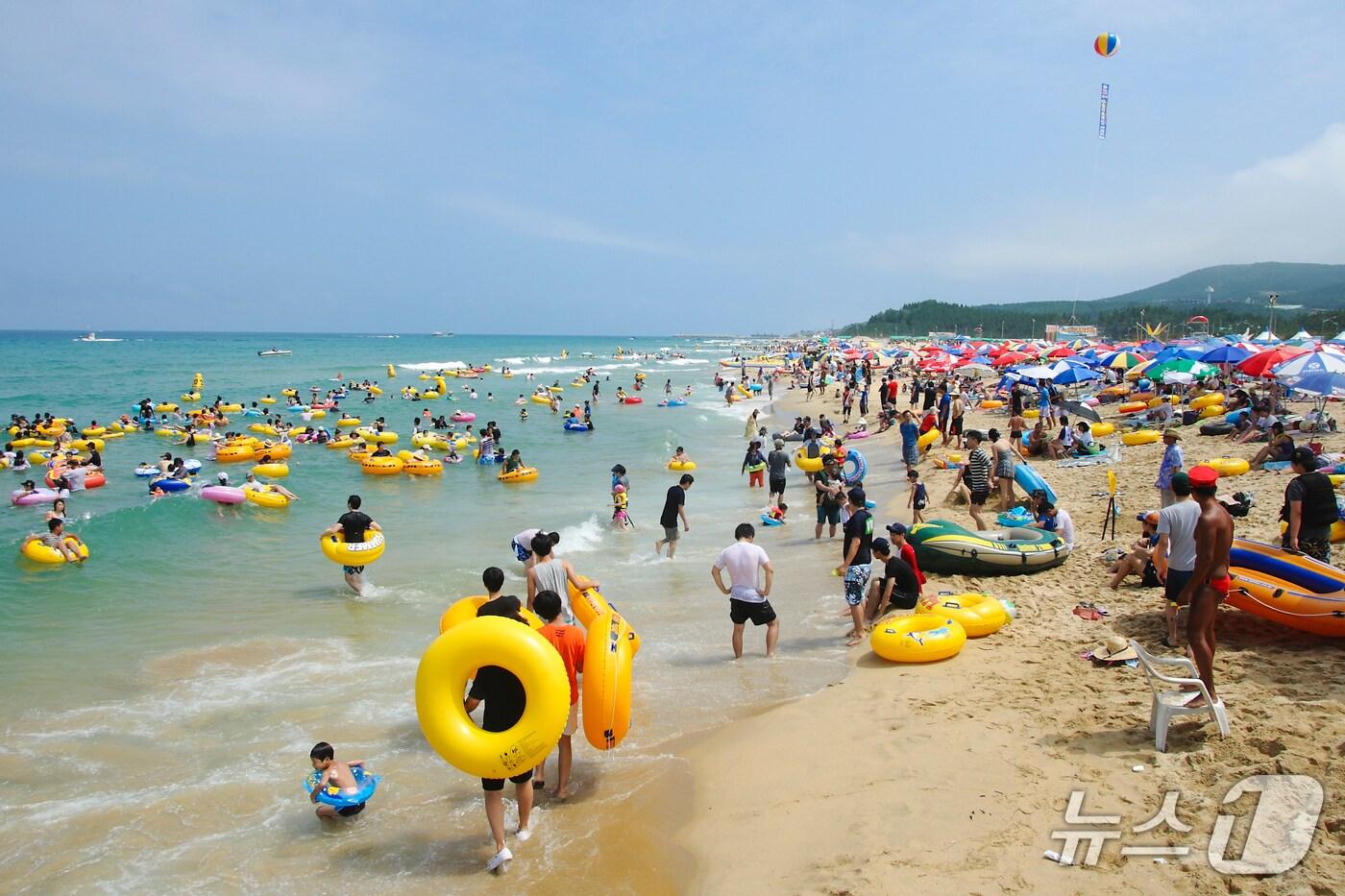 피서철 동해 망상해수욕장 전경.(뉴스1 DB)