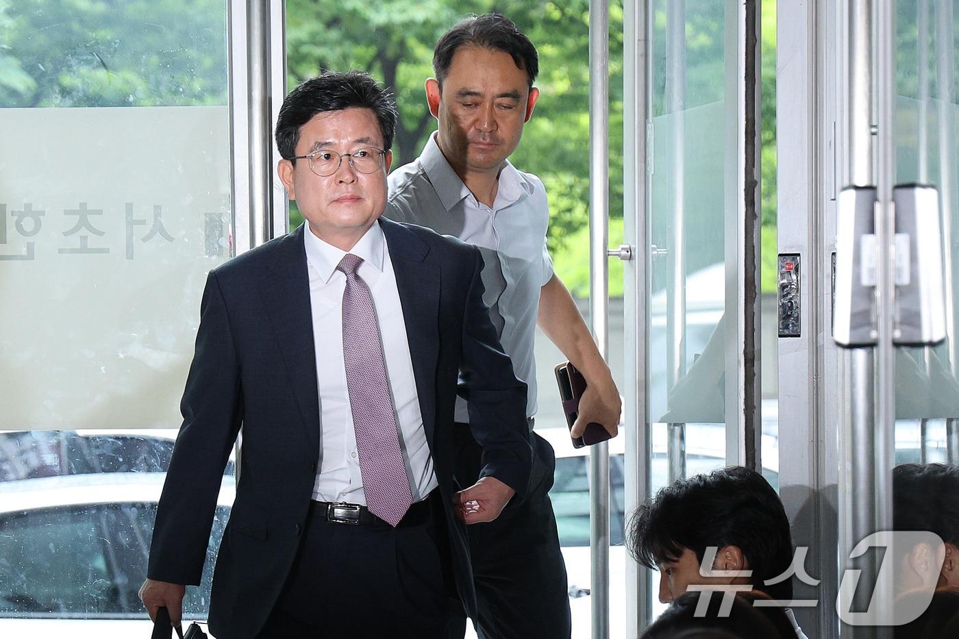 강의구 전 대통령실 부속실장이 16일 오후 서울 서초구 이명현 순직해병특검 사무실에 출석하고 있다. 2025.7.16/뉴스1 ⓒ News1 신웅수 기자