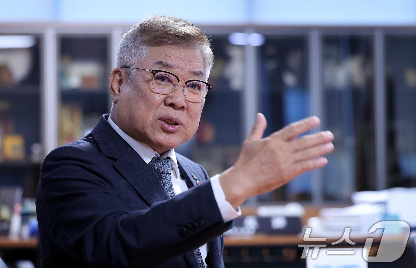 김재록 대한건축사협회 회장이 16일 서울 서초구 대한건축사협회 사옥에서 뉴스1과 인터뷰를 하고 있다. ⓒ News1 박지혜 기자