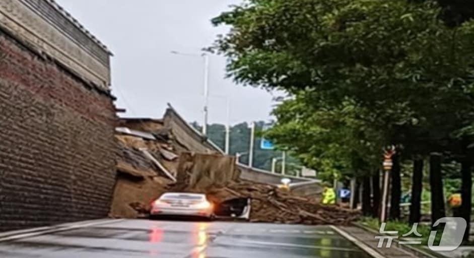 본문 이미지 - 사고 현장. (경기도소방재난본부 제공. 재판매 및 DB 금지) 2025.7.16/뉴스1