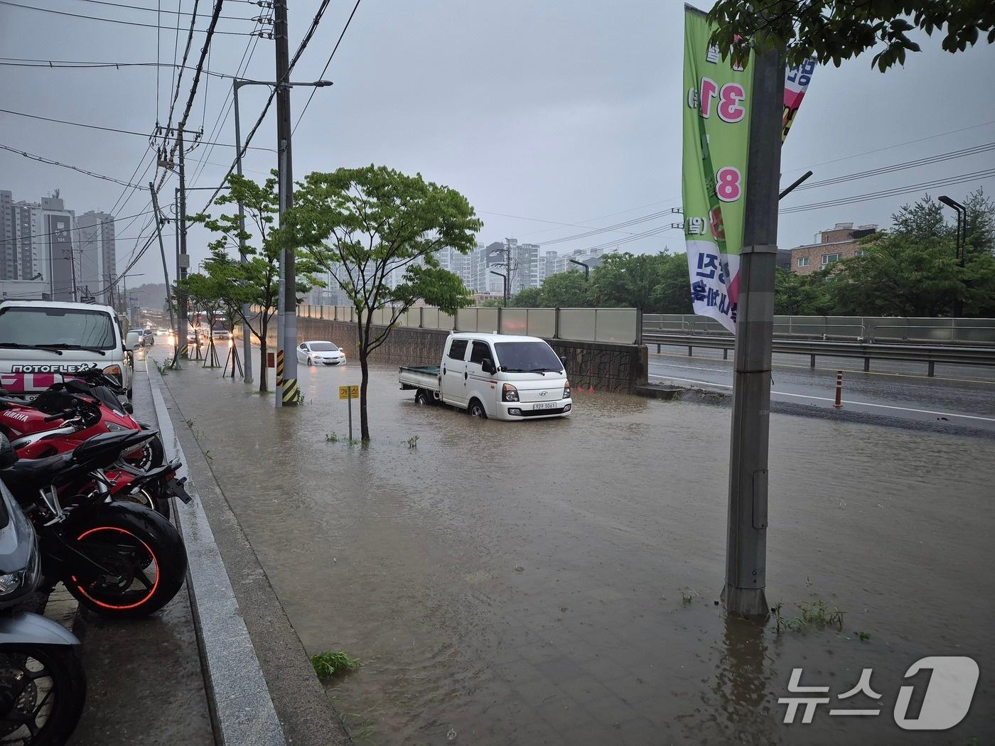 본문 이미지 - 당진천 주변 탑동사거리 부근 &#40;당진시 제공. 재판매 및 DB금지&#41;2025.7.17/뉴스1