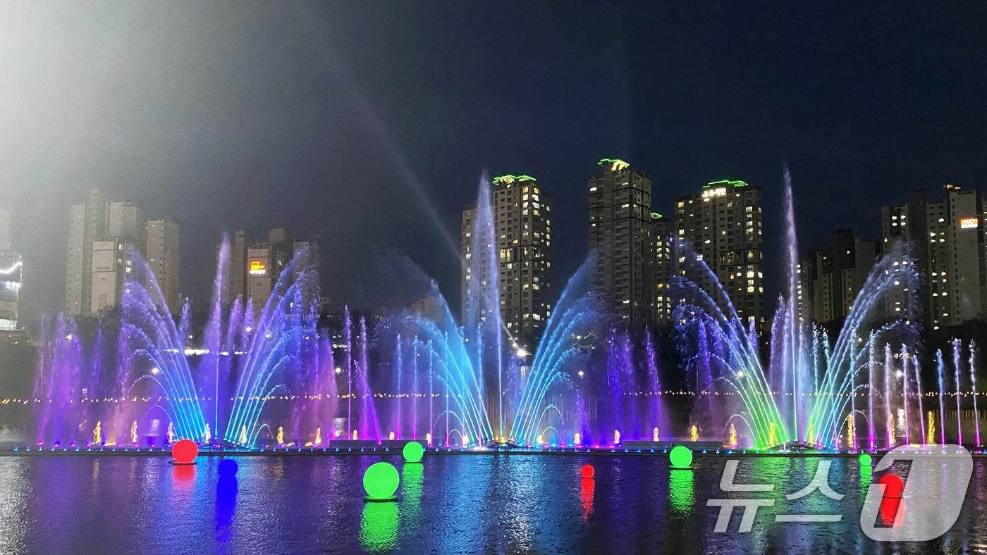 광주 수완 호수공원 음악분수.&#40;광주시 제공. 재판매 및 DB 금지&#41; 
