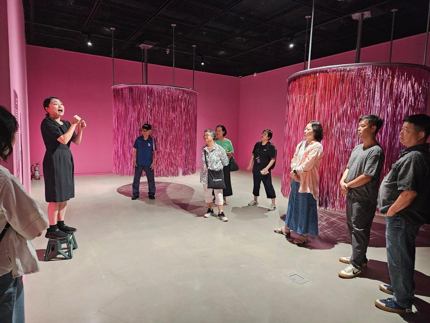 본문 이미지 - 광교 아트톡톡 운영 전경 (수원시립미술관 제공)