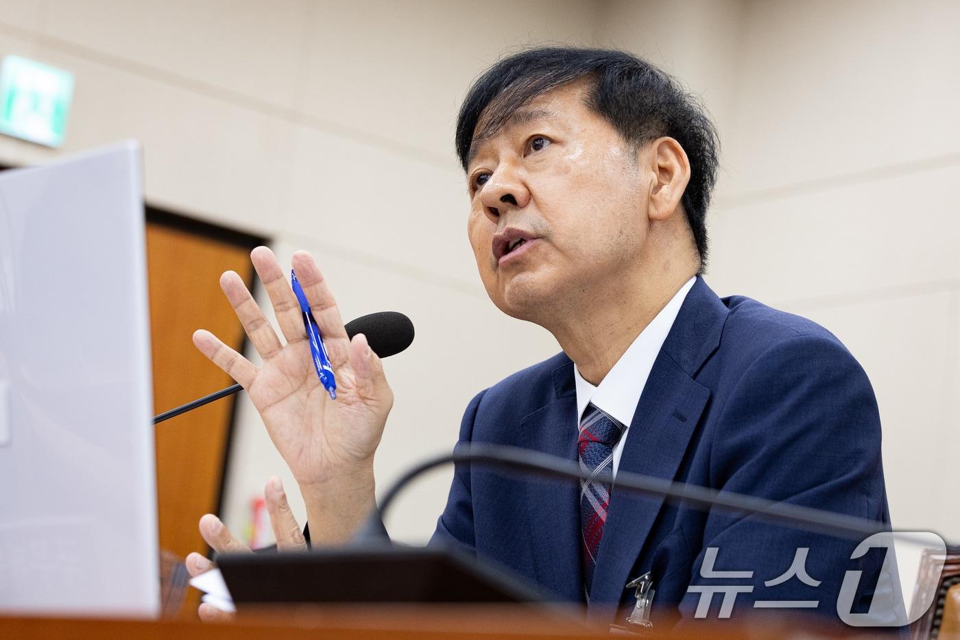 구윤철 부총리 겸 기획재정부 장관 후보자가 17일 서울 여의도 국회 기획재정위원회에서 열린 인사청문회에서 의원 질의에 답하고 있다. 2025.7.17/뉴스1 ⓒ News1 유승관 기자