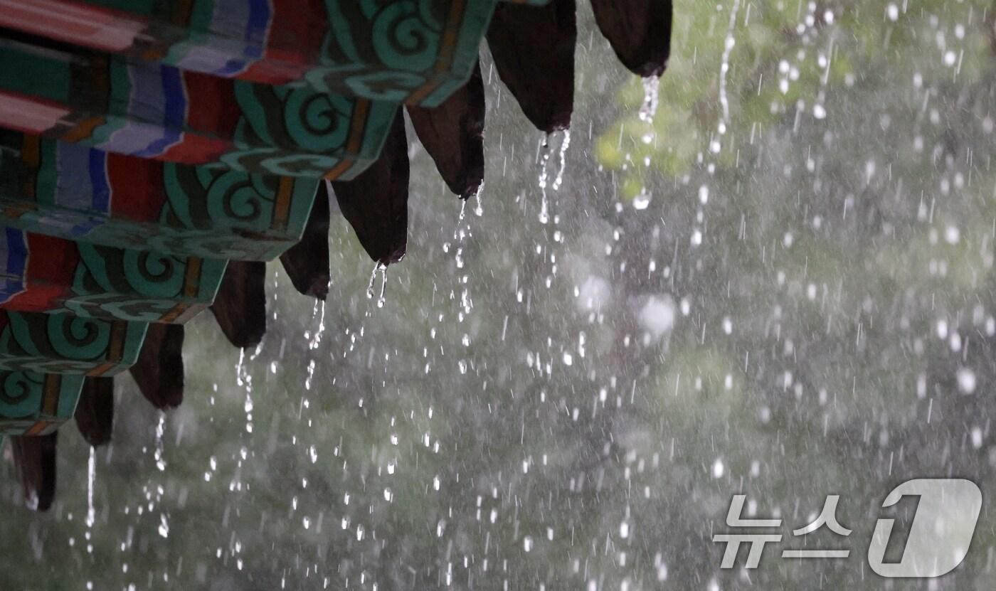 비오는 전주 한옥마을 (자료사진) 2025.7.17/뉴스1 ⓒ News1 유경석 기자