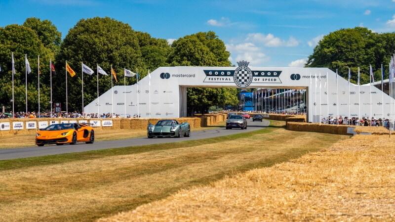 본문 이미지 - Pirelli_10,000HP for P Zero at Goodwood Festival of Speed / 사진=피렐리 제공