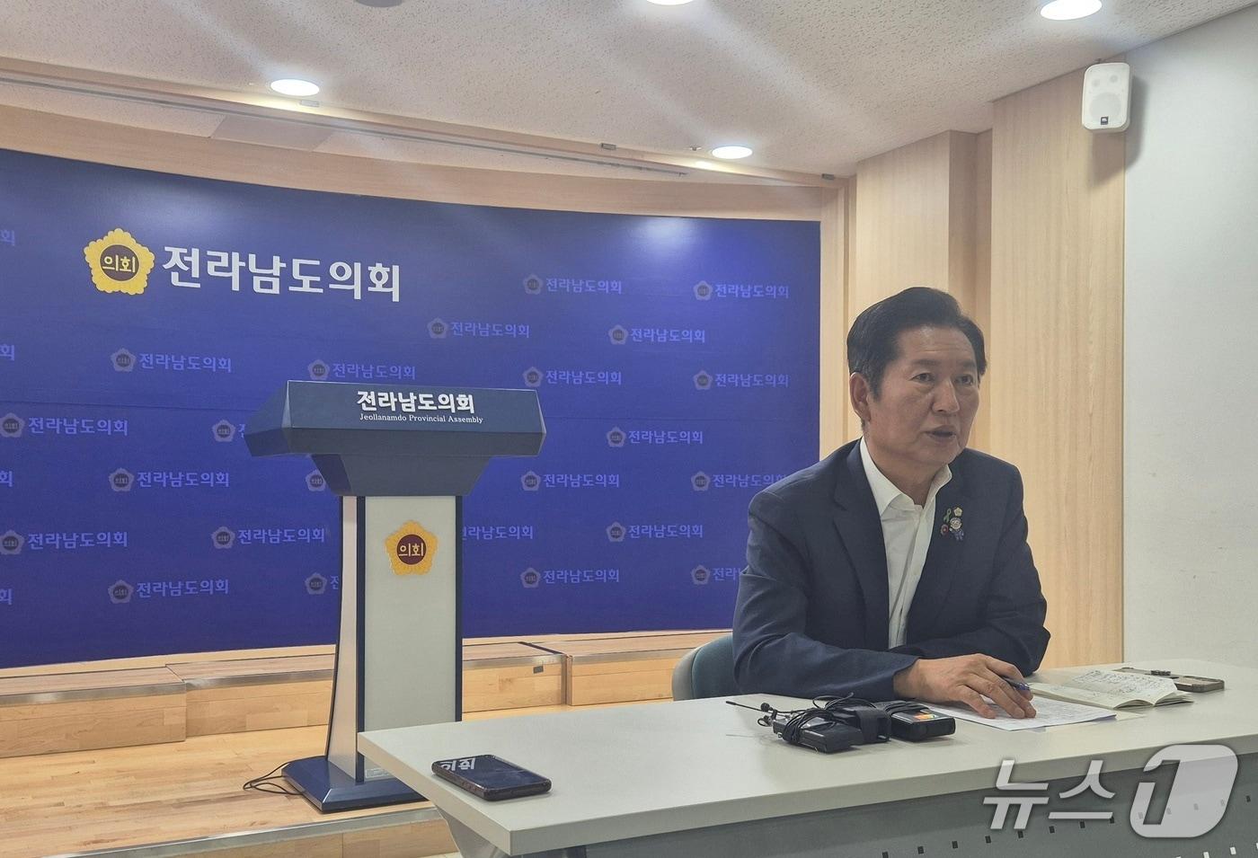 정청래 더불어민주당 당 대표후보가 기자간담회를 갖고 있다. &#40;재판매 및 DB 금지&#41; 2025.7.17/뉴스1 ⓒ News1 조영석 기자