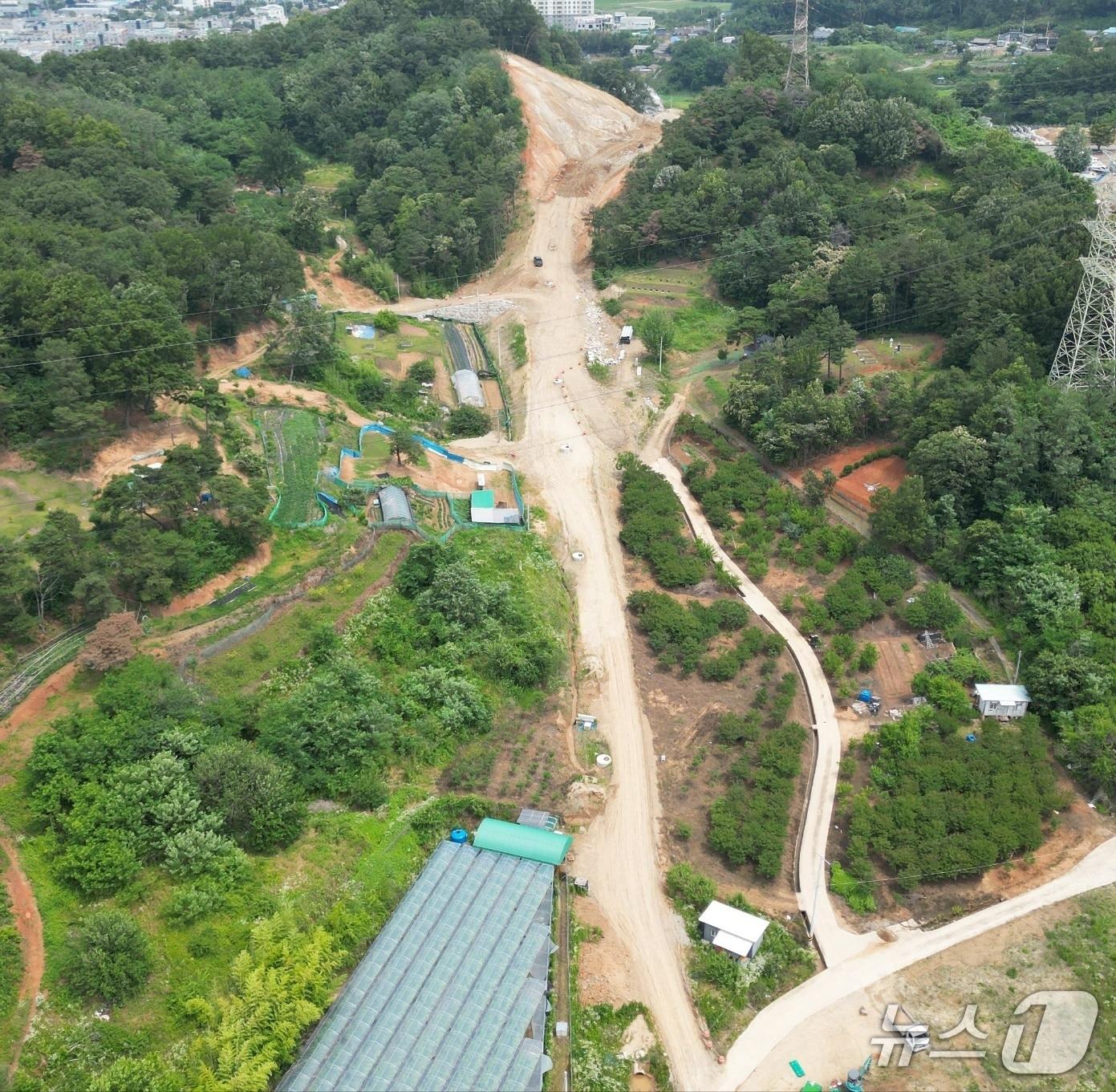 본문 이미지 - 칠곡군 왜관 8리~금산 도로 건설 현장&#40;칠곡군 제공. 재판매 및 DB금지&#41;/뉴스1