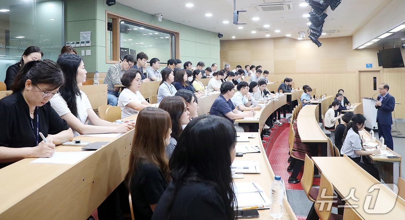 영남이공대 천마스퀘어에서 열린 '2025학년도 학과 취업 간담회'. (영남이공대 제공. 재판매 및 DB금지)