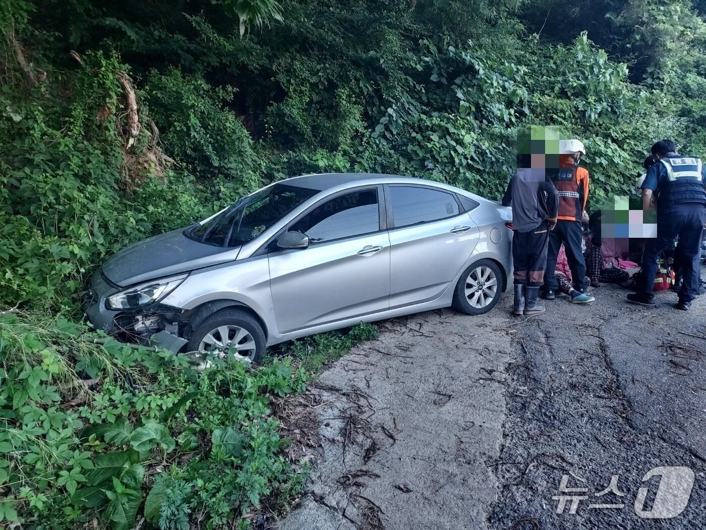 본문 이미지 - 진안 교통사고 현장.(전북소방본부 제공. 재판매 및 DB금지)