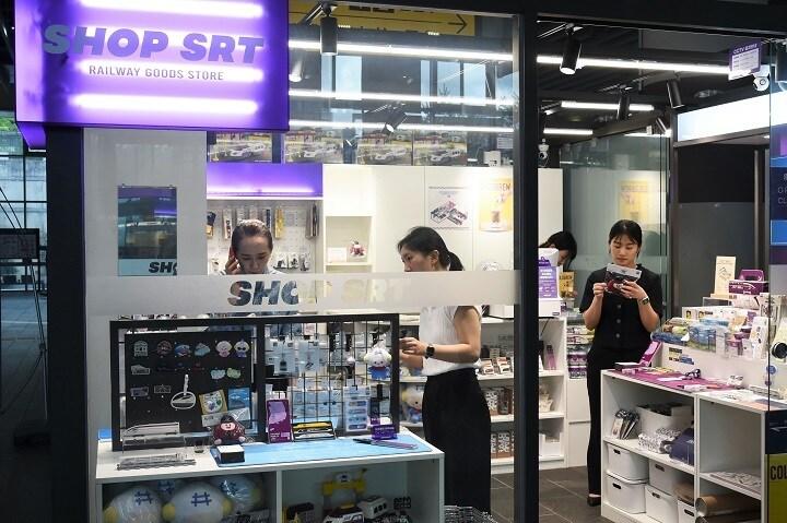 본문 이미지 - SR 수서역 철도굿즈 매장 모습.(SR 제공)