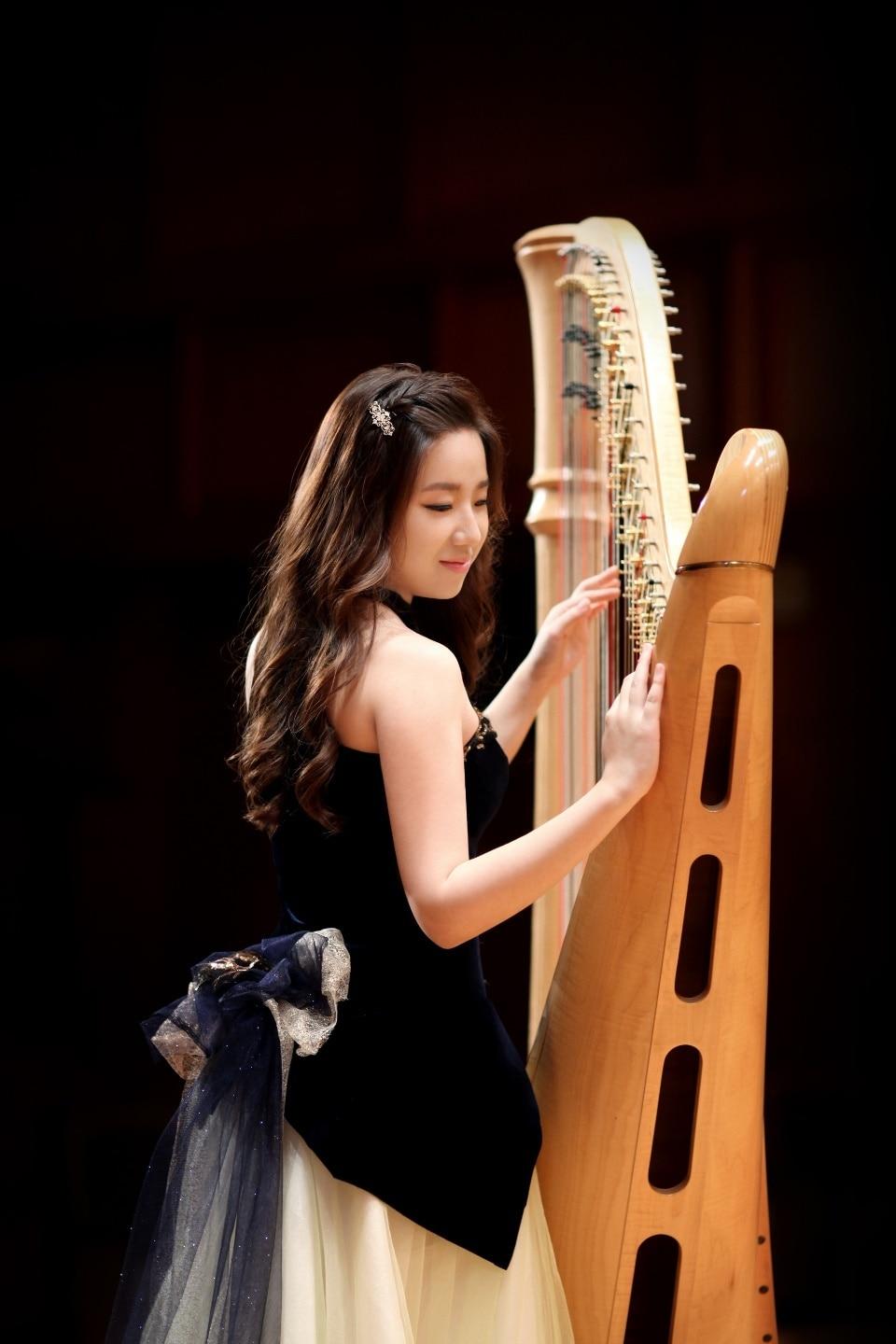 본문 이미지 - 하피스트 이우진(금호문화재단 제공)