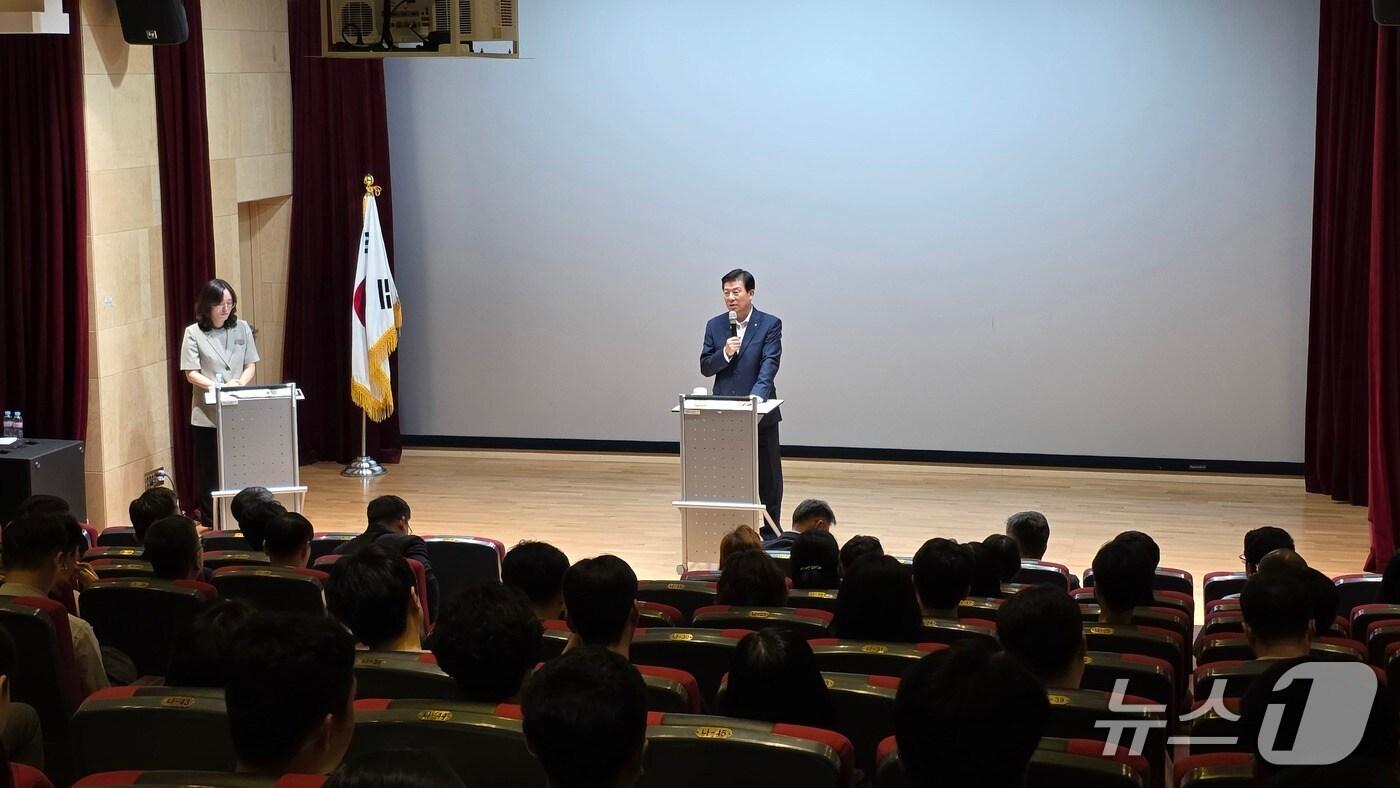 박범인 금산군수 월례회의 참석 (금산군 제공.재판매 및 DB 금지)/뉴스1