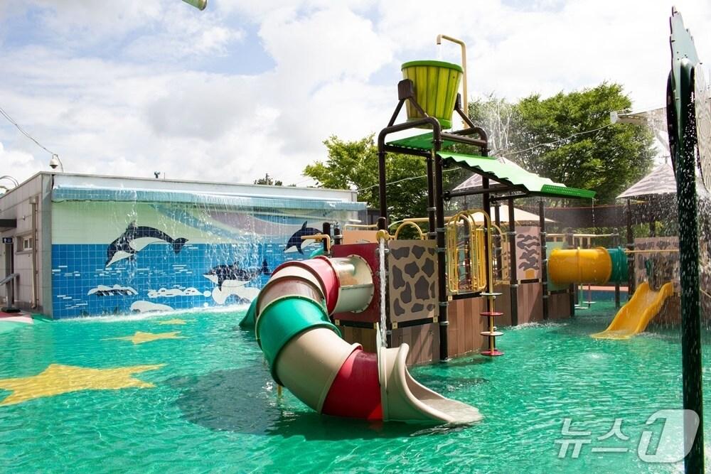 본문 이미지 - 김제시민문화체육공원 어린이 물놀이장.(김제시 제공. 재판매 및 DB금지)