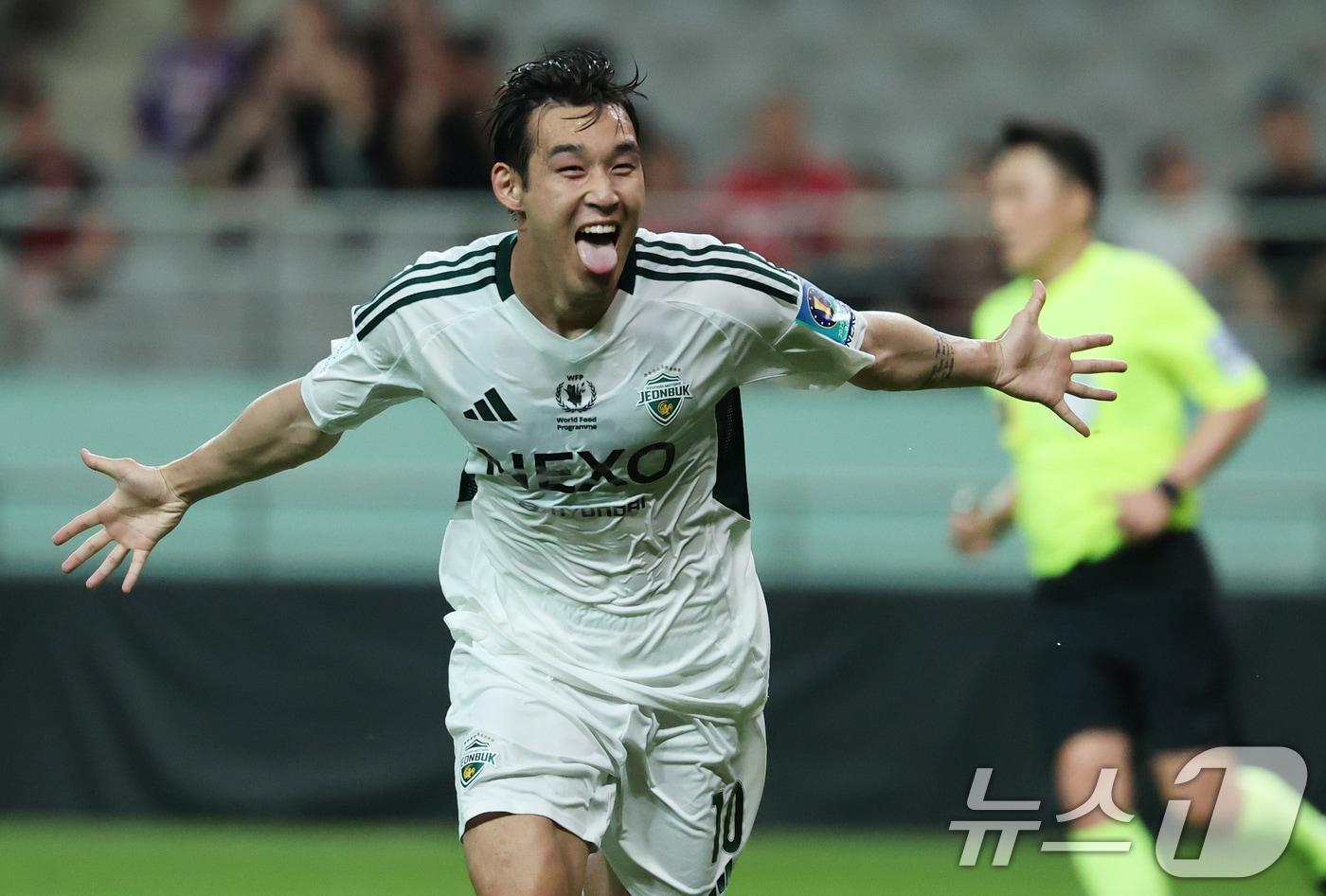 2일 오후 서울 마포구 서울월드컵경기장에서 열린 &#39;2025 하나은행 코리아컵&#39; 8강 FC서울과 전북현대의 경기에서 전북 송민규가 후반 42분 귀중한 선제골을 터트린 후 포효하고 있다. 2025.7.2/뉴스1 ⓒ News1 오대일 기자