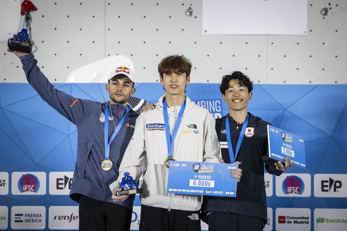 본문 이미지 - 남자 스포츠클라이밍 이도현이 월드컵 금메달을 획득했다. (대한산악연맹 제공)