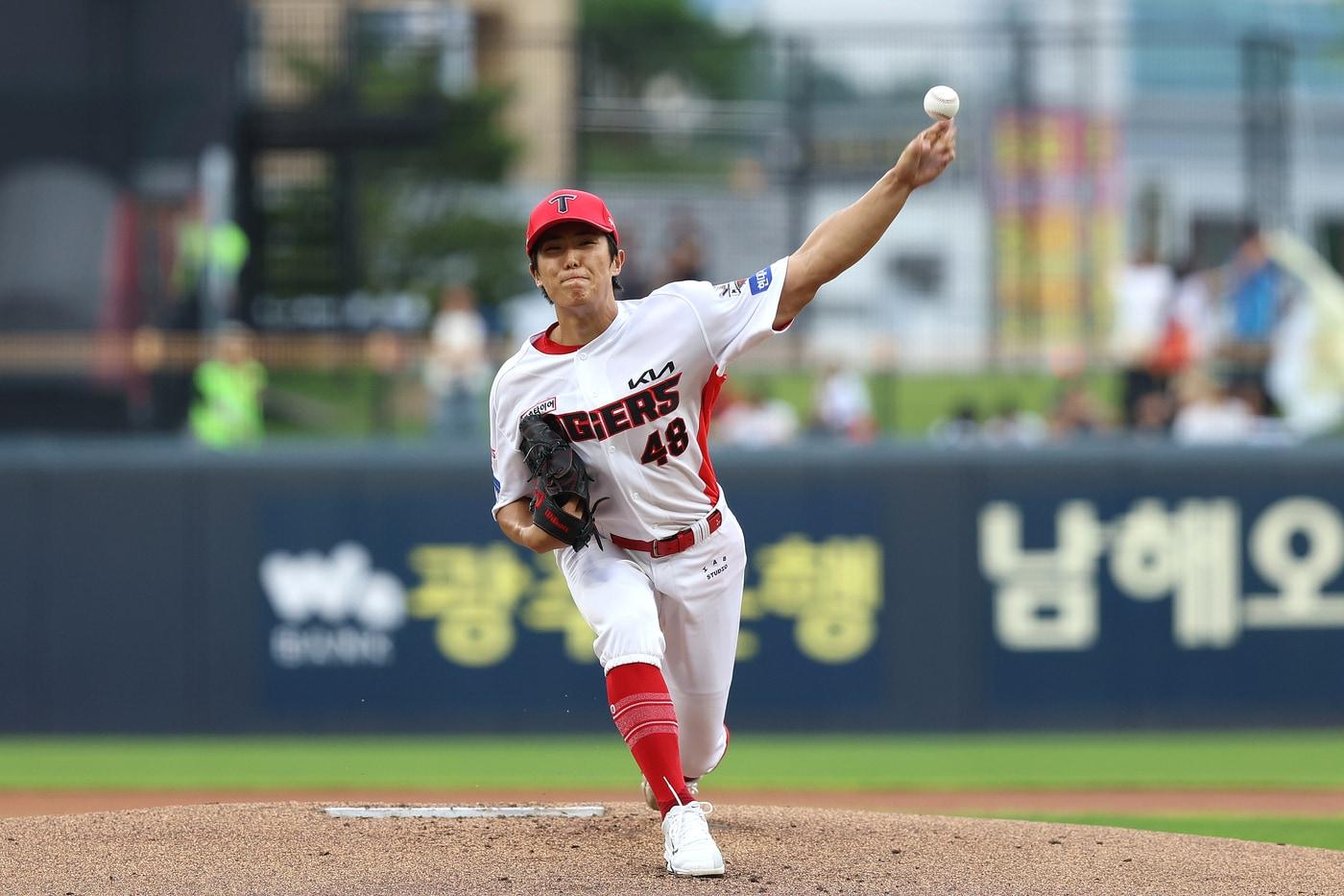 KIA 타이거즈 투수 이의리가 20일 열린 KBO리그 광주 NC 다이노스전에 선발 등판해 역투하고 있다. (KIA 타이거즈 제공)