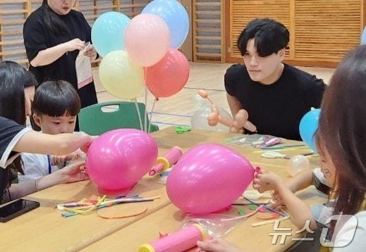 본문 이미지 - 경북교육청은 21일 도내 군·면 지역 유아의 정서·심리 발달을 지원하기 위한 찾아가는 온(溫)놀이 지원 사업’을 올해 확대 운영 중에 있다. ⓒ News1 김대벽기자