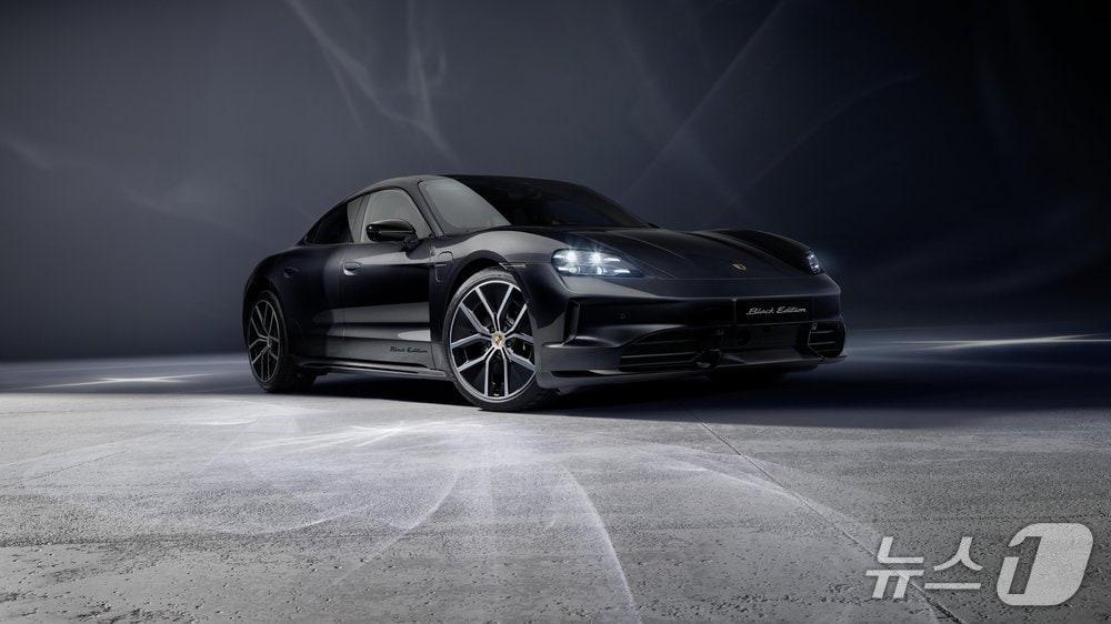 본문 이미지 - 포르쉐 타이칸 블랙 에디션.(포르쉐 제공) 
