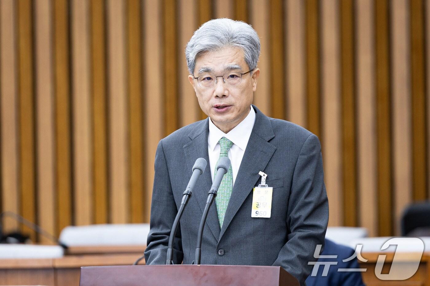 김상환 헌법재판소장 후보자가 21일 서울 여의도 국회 헌법재판소 재판관후보자를 겸하는 헌재소장 임명동의에 관한 인사청문특별위원회에서 열린 인사청문회에서 모두 발언을 하고 있다. 2025.7.21/뉴스1 ⓒ News1 유승관 기자