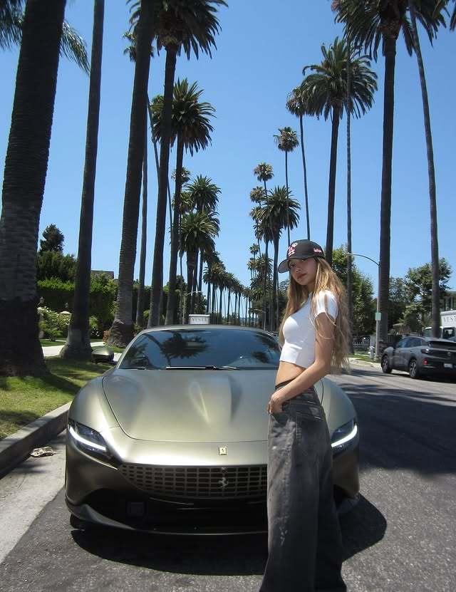 본문 이미지 - 블랙핑크 리사 SNS