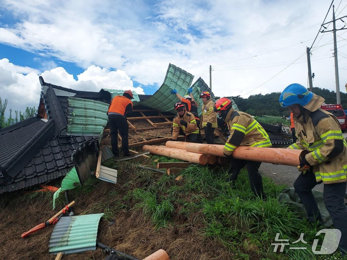 본문 이미지 - 사고 현장 모습.&#40;전북 소방 제공. 재판매 및 DB금지&#41;