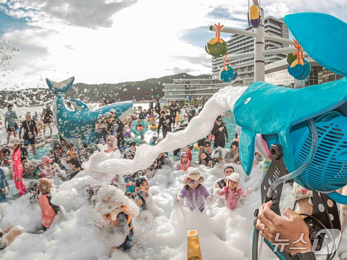 본문 이미지 - 거제 벨버디어 키즈 버블 쇼 데이&#40;한화호텔앤드리조트 제공&#41;