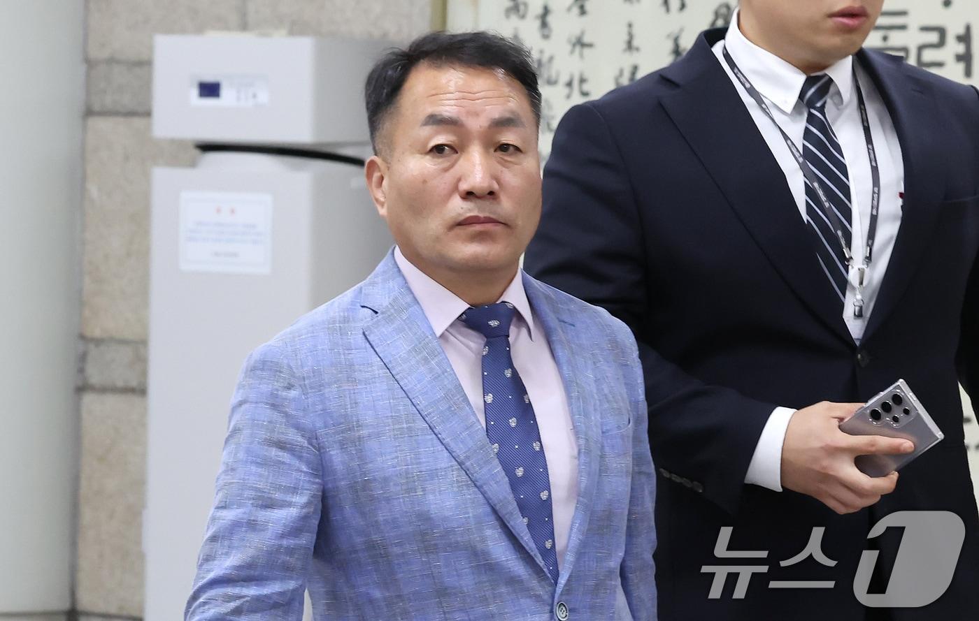 '윤석열 전 대통령 격노설'에 대한 위증 혐의를 받는 김계환 전 해병대사령관이 22일 오전 서울중앙지방법원에서 열린 영장실질심사(구속 전 피의자 심문)에 출석하고 있다. 2025.7.22/뉴스1 ⓒ News1 장수영 기자