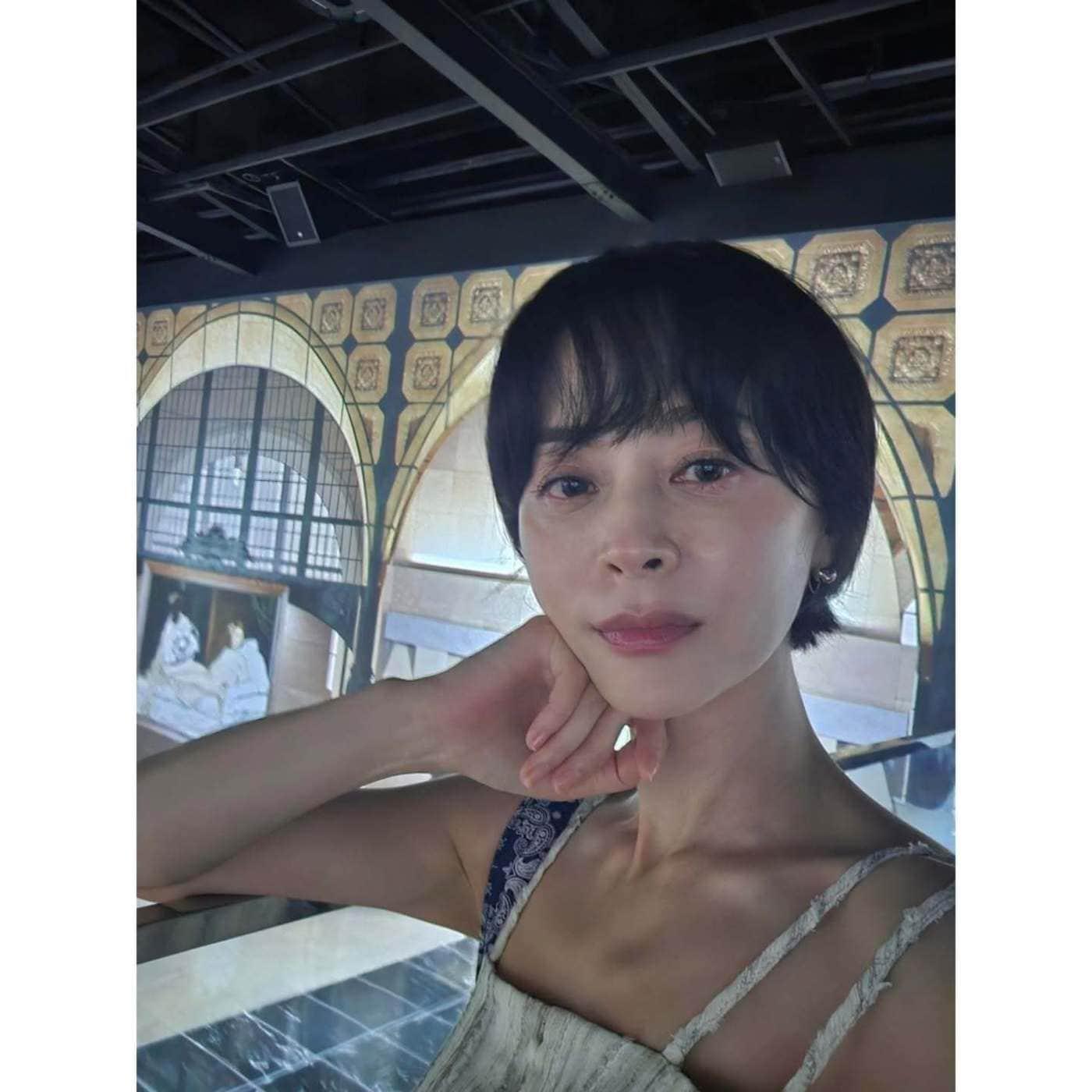 본문 이미지 - 우희진 인스타그램