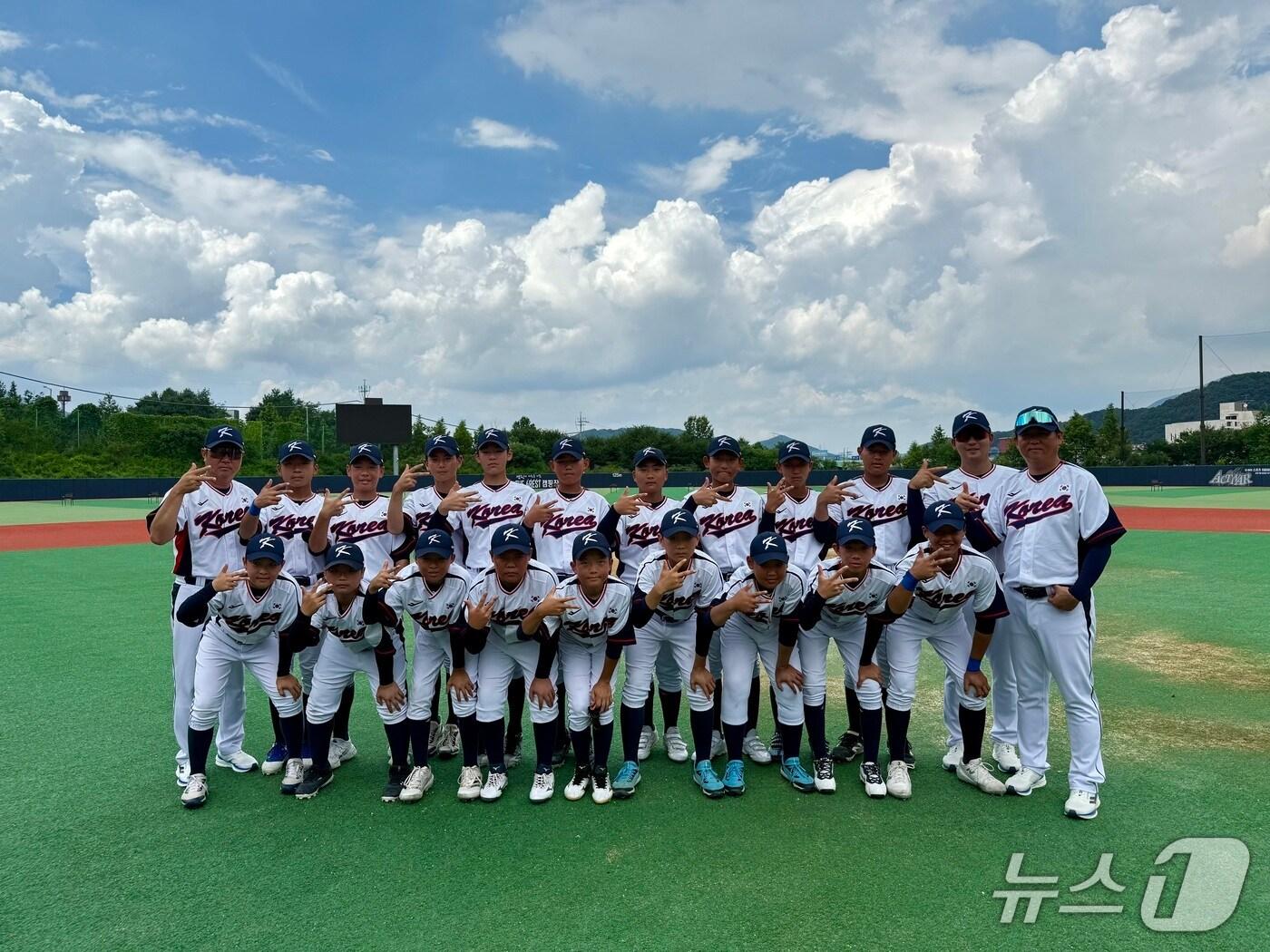 본문 이미지 - 12세 이하 야구 대표팀. (대한야구소프트볼협회 제공)