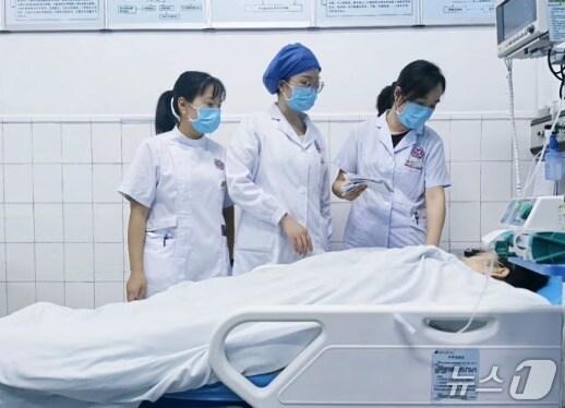 본문 이미지 - 관련 시각물 - 웨이보 갈무리