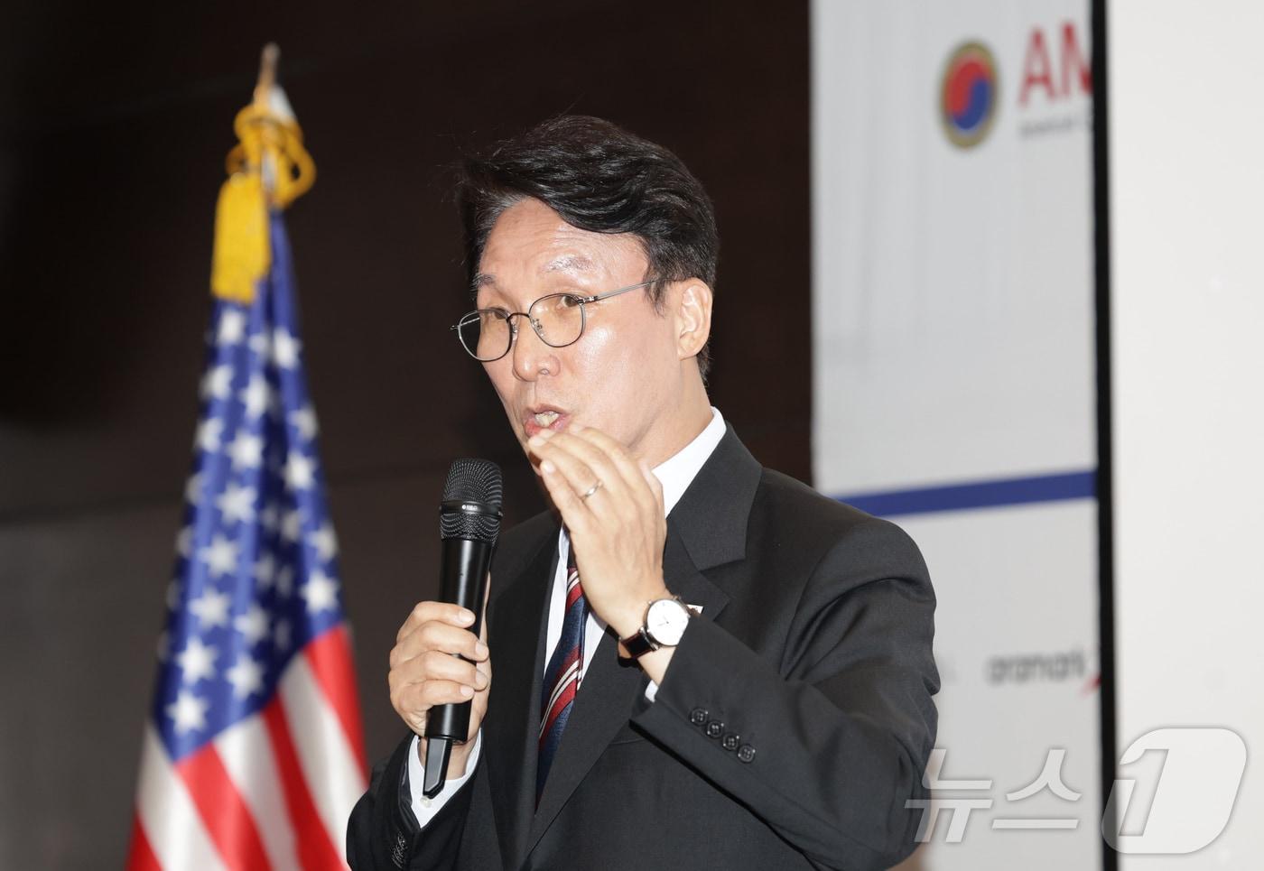 김민석 국무총리가 22일 오후 서울 영등포구 콘래드서울 호텔에서 열린 주한미국상공회의소(AMCHAN KOREA) 세미나에 참석해 기조연설을 하고 있다. 2025.7.22/뉴스1 ⓒ News1 청사사진기자단