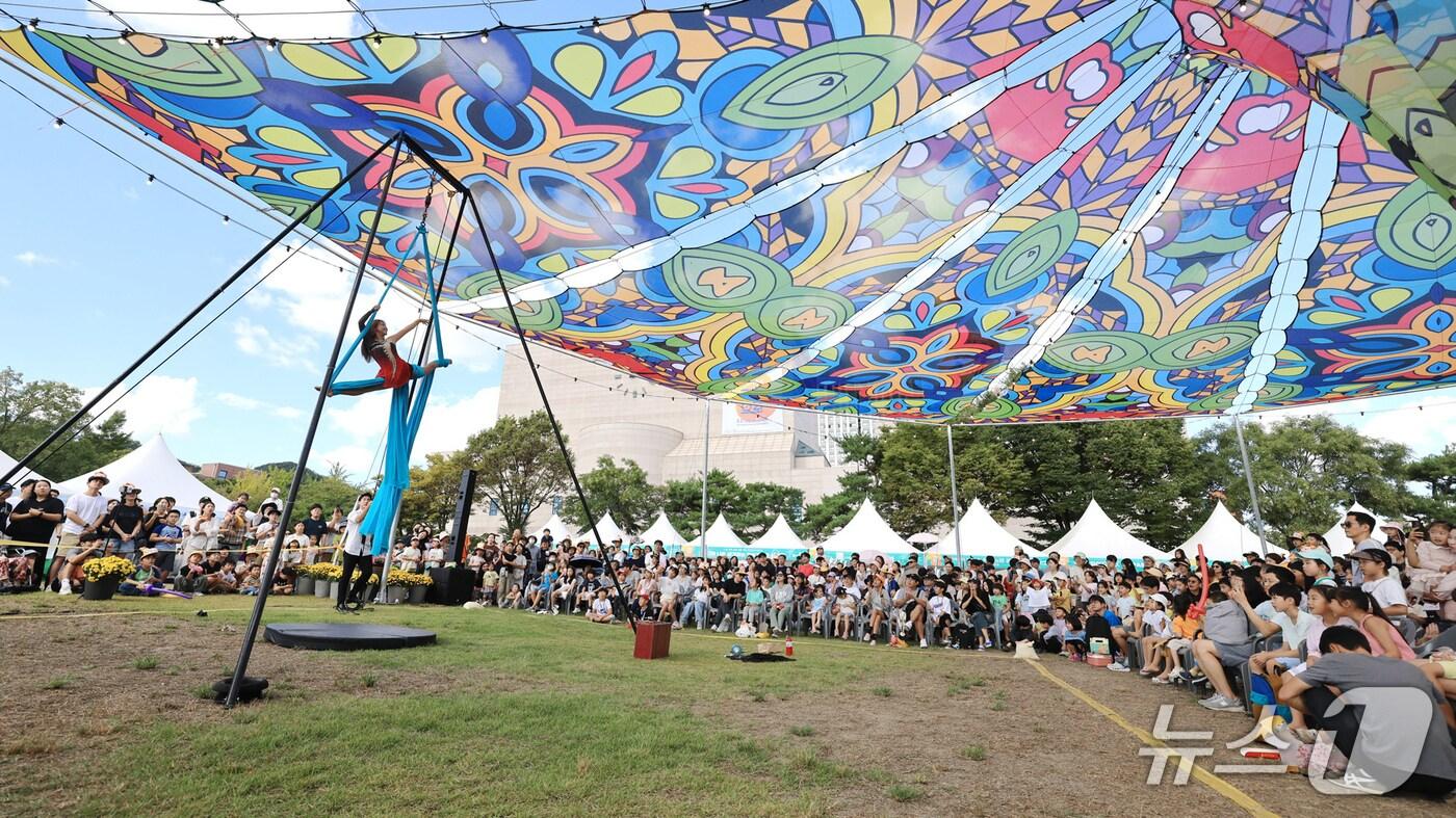 지난해 열린 &#39;과천공연예술축제&#39;&#40;과천시 제공&#41;