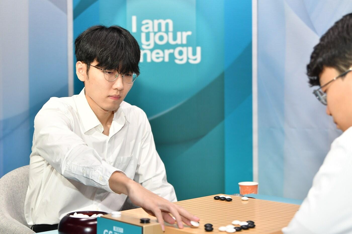 GS칼텍스배에서 우승한 신진서 9단&#40;한국기원 제공&#41; 