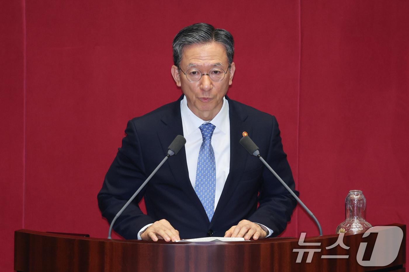 정성호 법무부 장관이 23일 오후 서울 여의도 국회에서 열린 제427회국회&#40;임시회&#41; 제2차 본회의에서 신임 국무위원 인사말을 하고 있다. 2025.7.23/뉴스1 ⓒ News1 안은나 기자