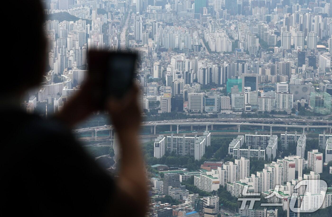 지난 23일 서울 송파구 서울스카이에서 바라본 시내 아파트 단지 (자료사진) /뉴스1 ⓒ News1 오대일 기자