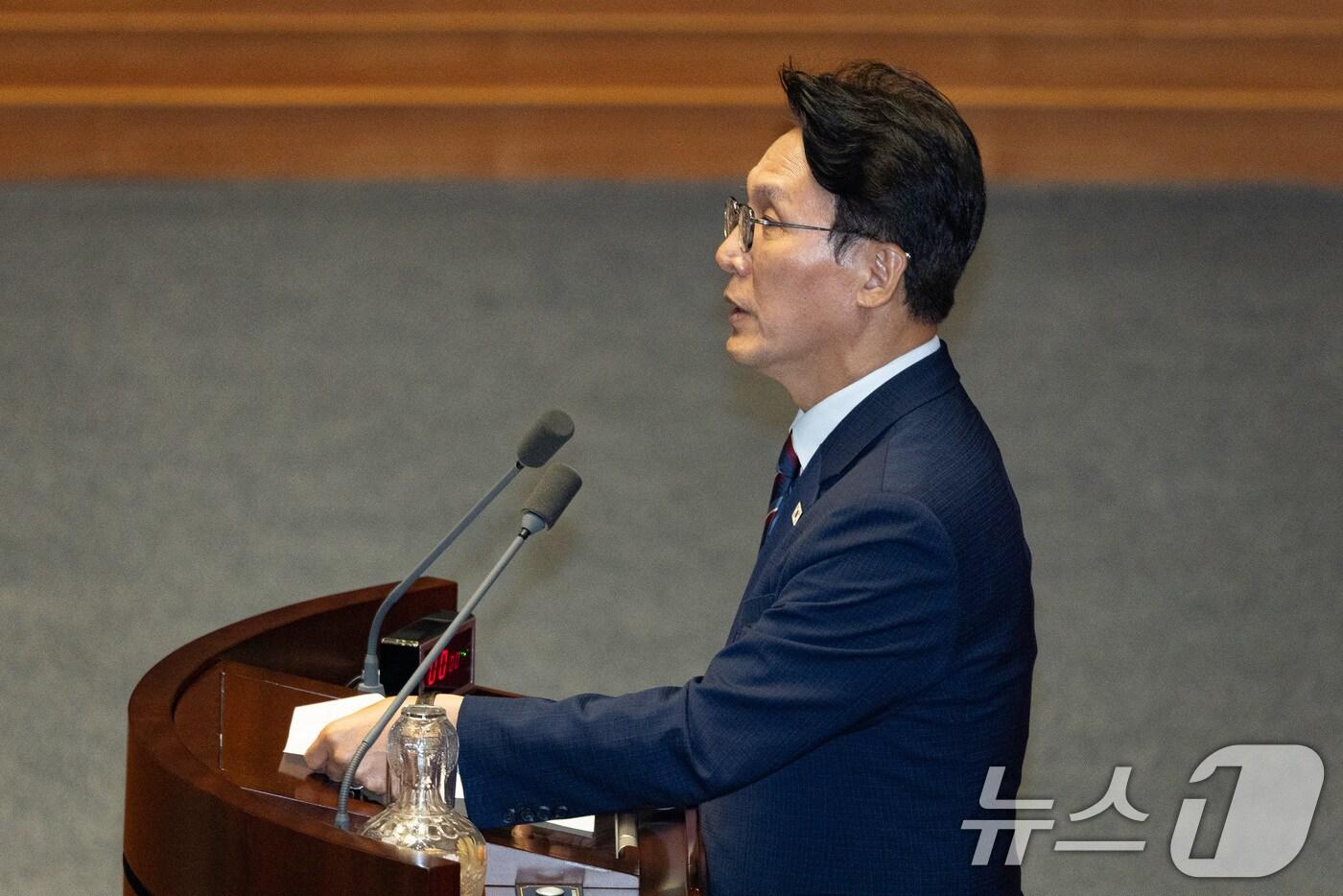 김민석 국무총리가 23일 서울 여의도 국회에서 열린 제427회 국회(임시회) 제427-2차 본회의에 출석해 인사말을 하고 있다. 2025.7.23/뉴스1 ⓒ News1 유승관 기자