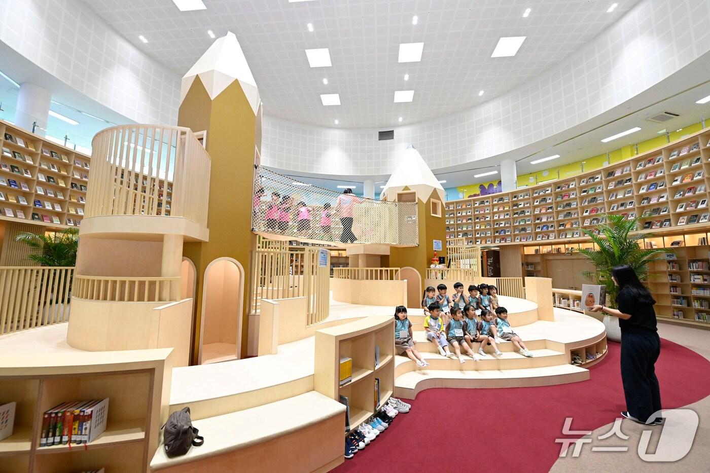 달성어린이숲도서관 내부.&#40;대구 달성군 제공.재판매 및 DB금지&#41;